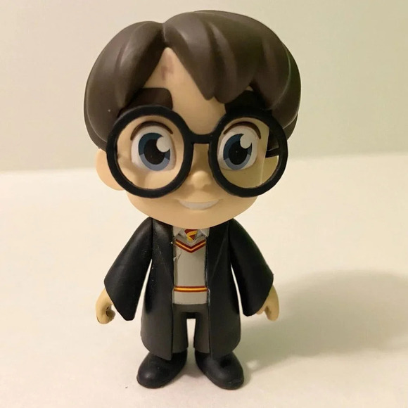 2018  Harry Potter Funko Pop Figure 5 Star Harry in Robe 3 Inch Tall Vinyl Toy - Picture 9 of 10